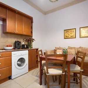 B12 - Comfort Apartemnts City Center Апартаменты Краков